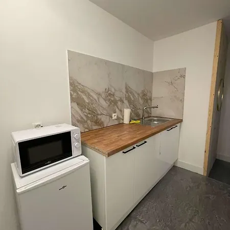 Apartment 16 Dore 1